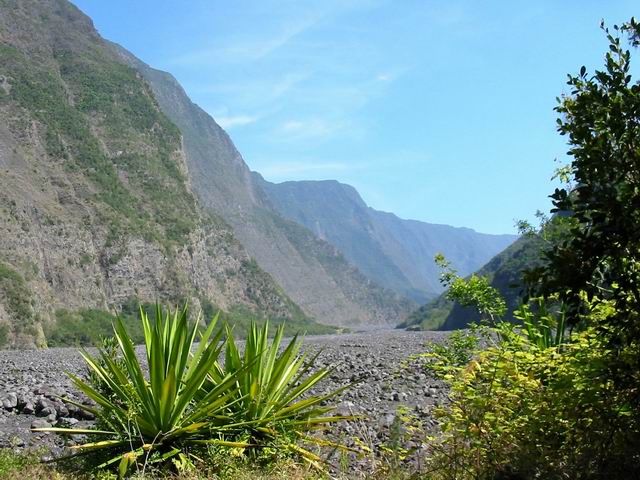 Toujours des roches et de gros galets qui musclent les chevilles