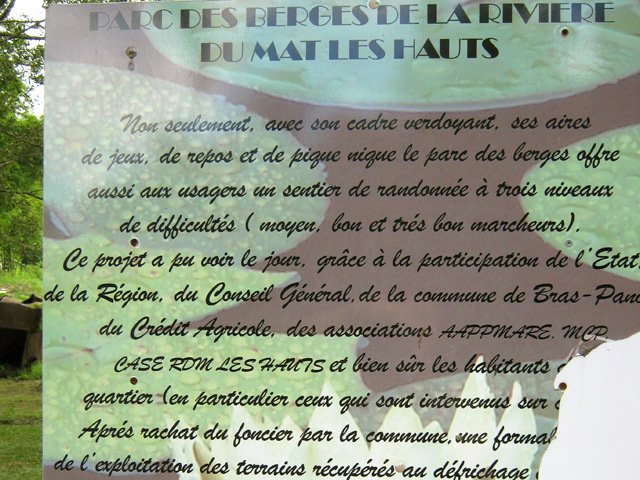 Le panneau de du parc des Berges de la Rivière du Mât les Hauts