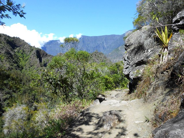 Partie plus rocheuse avec panorama sur le Grand Bénare