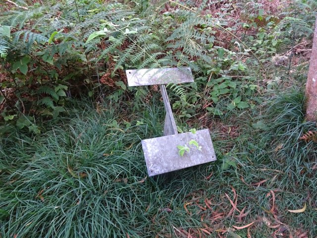 Les panneaux pédagogiques ont disparu mais pas les socles