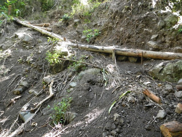 Certaines portions du sentier de remontée sont assez friables