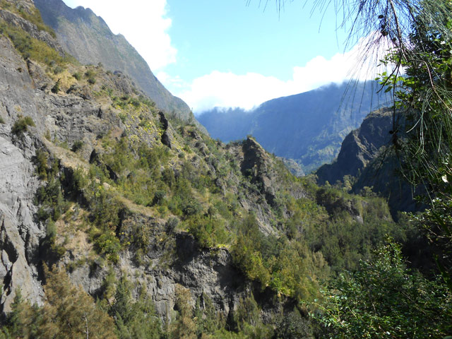 Vers le Pavillon, entre Dimitile et Fenêtre des Makes ennuagés