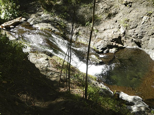 Le sentier permet de voir tous les toboggans et bassins