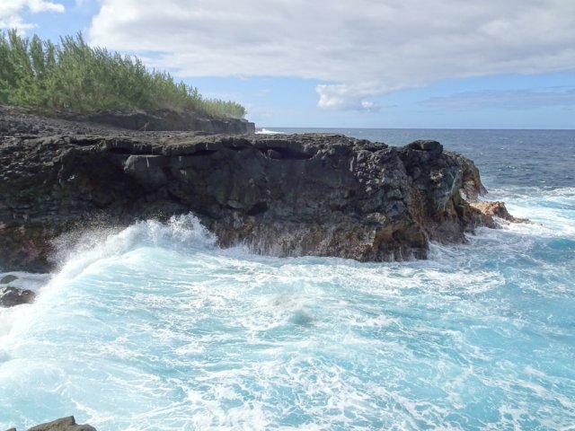 Se rapprocher des deux pointes avant de reprendre le sentier