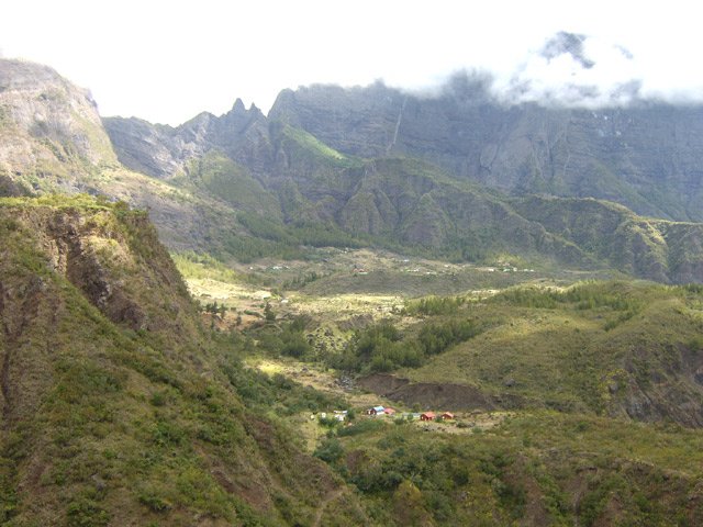Maison Laclos et Marla depuis le bord du rempart du Kerval