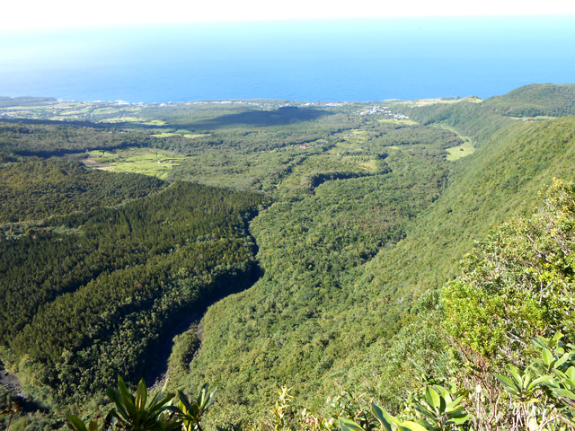 Beaux points de vue durant la descente vers Jacques Payet