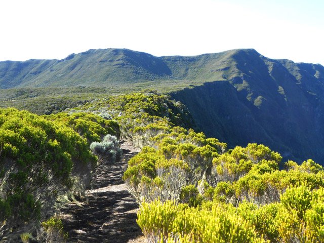 Le Sommet de l'Entre Deux à l'horizon