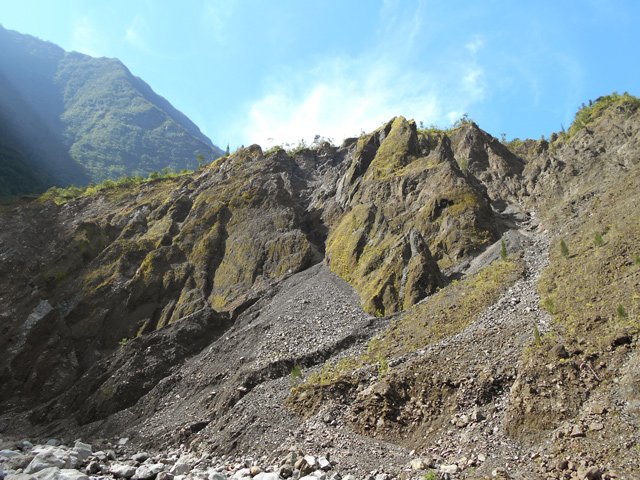 Le Piton Plaine des Fougères domine le Grand Eboulis
