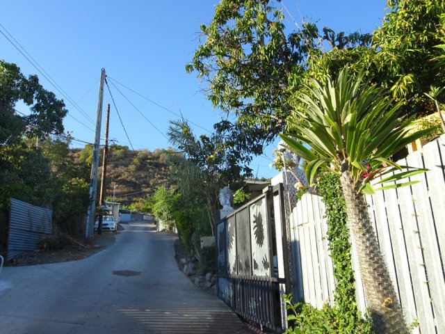 Le Chemin des Cèdres, en forte pente, permet de s'échauffer