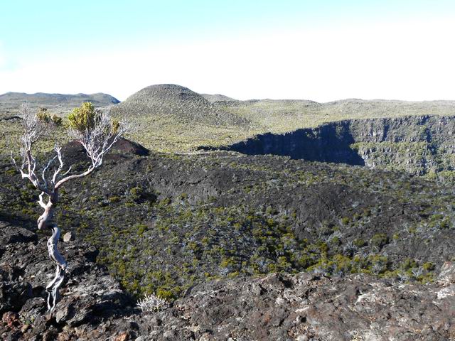 Encore 200 mètres pour arriver au Piton Lacroix, facile à grimper