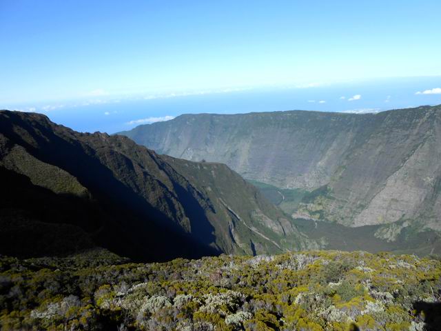 Le Plateau de la Cascade au fond de la Rivière des Remparts