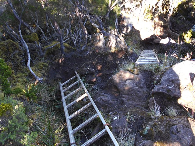 Une autre échelle durant la montée au sommet de l'Entre Deux
