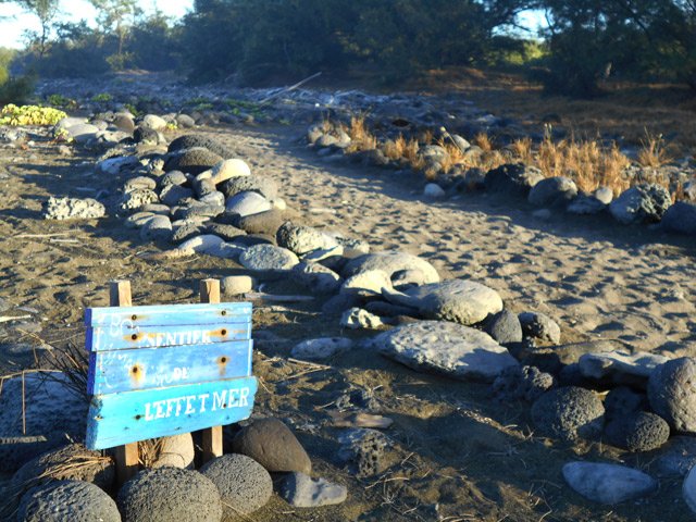 Le sentier de "l'Effet Mer", entre galets et bois flottés