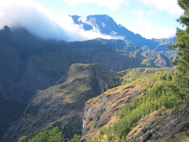 Panoramas vers le Bronchard avant d'arriver à la Brèche