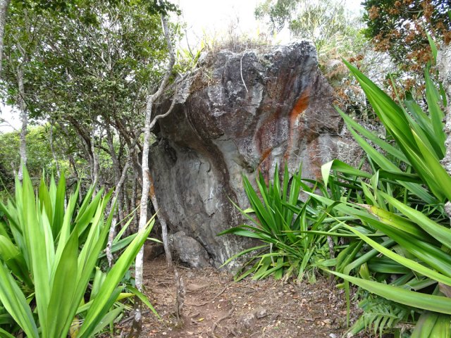 De hauts rochers servent de lieu d'entrainement à la varappe