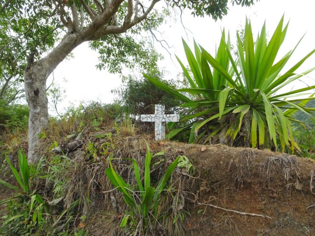 La petite croix qui marque le croisement