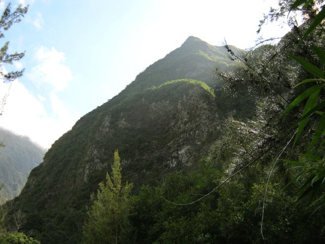 On comprend pourquoi Roche Plate est longtemps à l'ombre