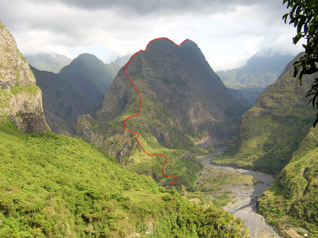 On imagine déjà l'itinéraire lors de la descente de Dos d'Ane à Deux Bras