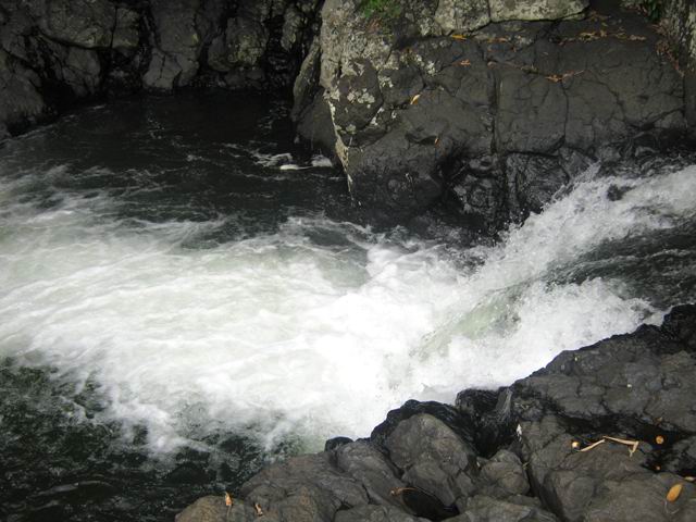On rencontre ça et là des petites chutes d'eau, peu dangereuses