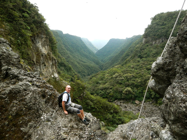 Marsouins aval : Attention à la chute sur ce vertigineux cassé
