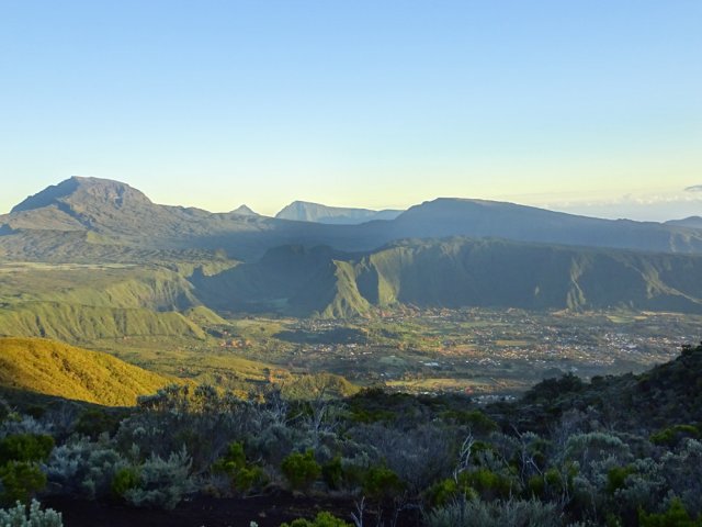 Lever de soleil sur la Plaine des Palmistes. Partir tôt