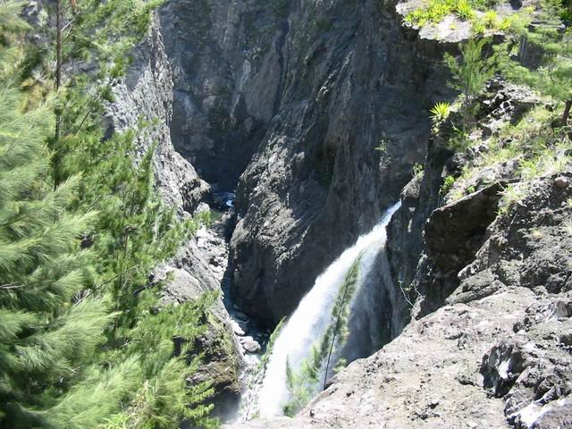 Cascade du Cap Noir sur le Bras de Benjoin