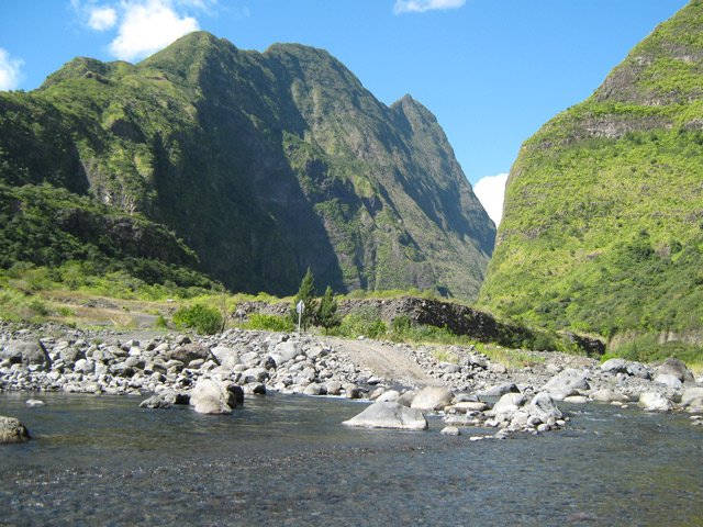 La dernière traversée. Ce n'en est pas fini des pieds mouillés