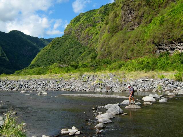Un des passages à gué de la Rivière des Galets, pas toujours utilisable