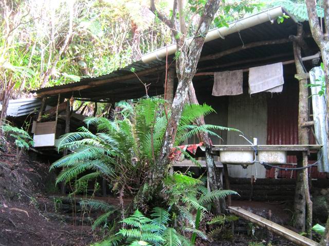 La case à 200 mètres des sources. Un bel endroit de repos, isolé de tout