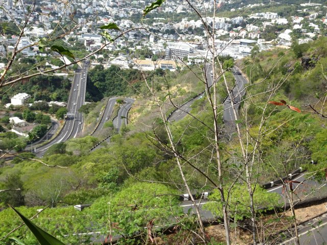 On comprend vite pourquoi le sentier fait autant gagner d'hectomètres