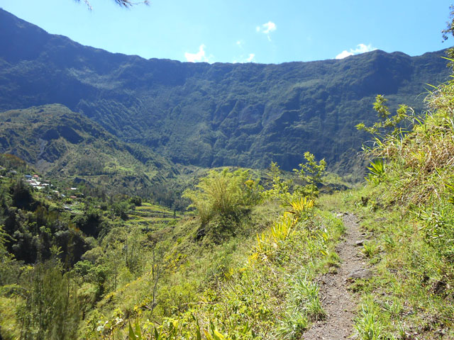 Le Kerveguen et le Piton Gros Galet vers l'Îlet à Calebasse