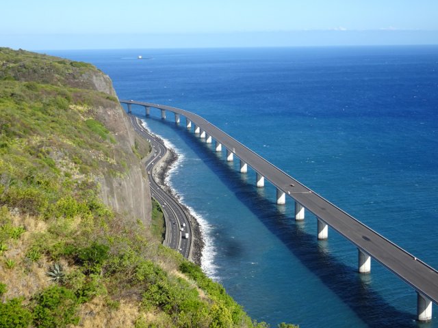 Plus loin, la vue d'ensemble du viaduc de la NRL est magnifique !