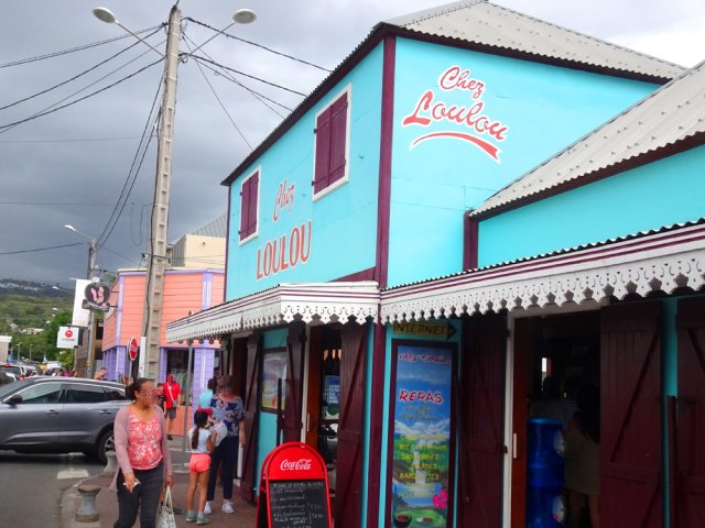 Passage chez Loulou durant la balade en ville