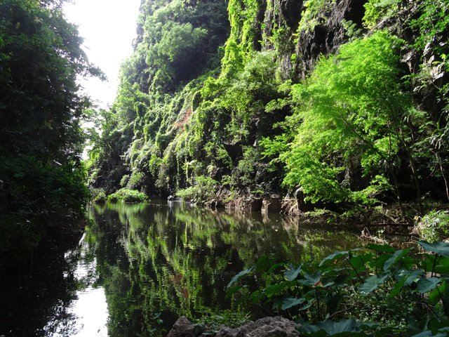 A moins de poursuivre en nageant, il vaut mieux faire demi-tour