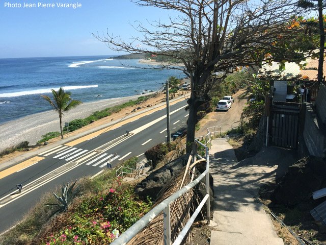 Départ par le village de Cayenne, très proche de la palge