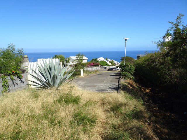 Le premier sentier se finit à l'Impasse Mahé