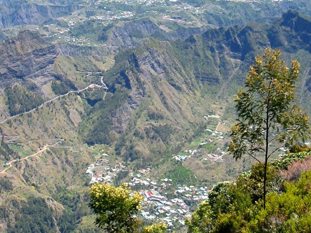 Panorama sur Palmiste Rouge et le Piton Morel