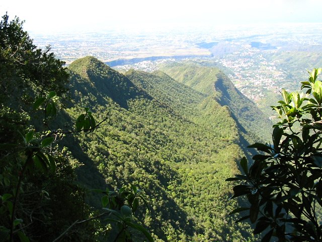 Le Zèbre et la Grande Jument depuis le haut des sources du Bras Long