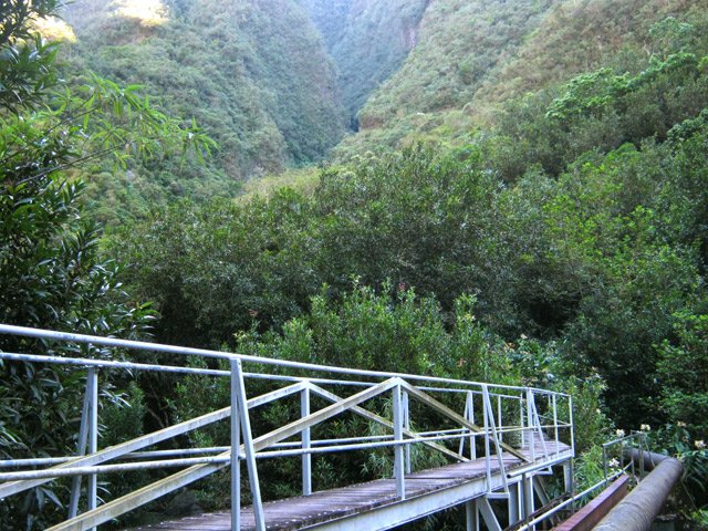 Passerelle loin du tuyau