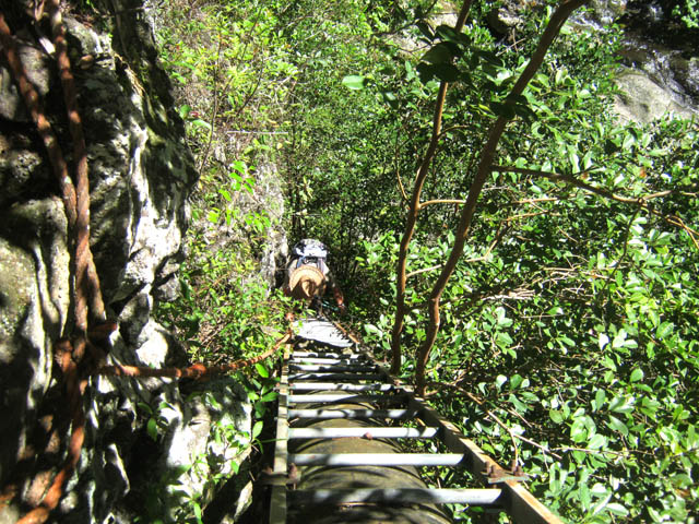 Le passage le plus vertigineux avec trois échelles successives