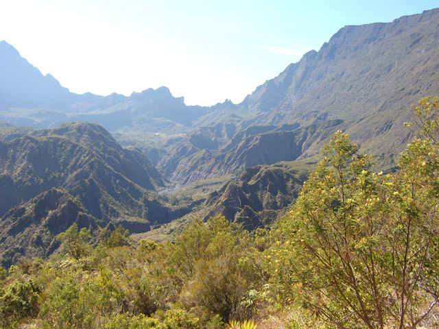 Paysage et panorama en direction de la Cascade de Trois Roches