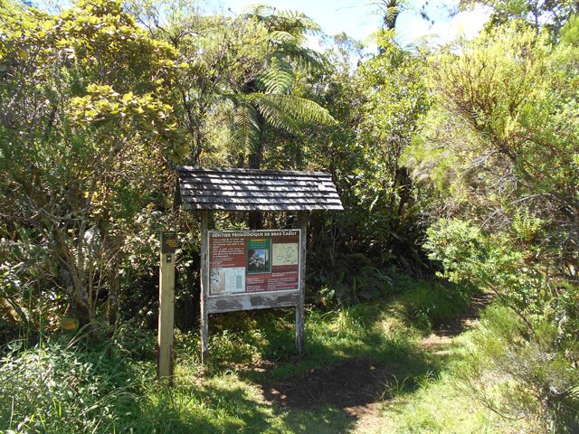 Le panneau situé au départ de la courte boucle