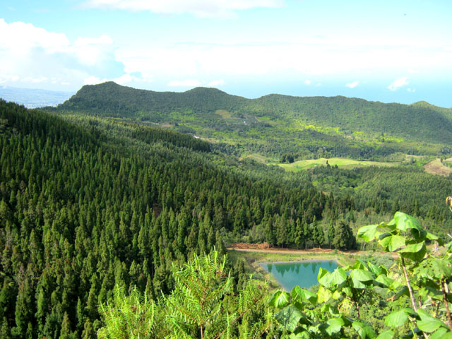 Camp Montplaisir depuis le sentier du Contrefort de la Scierie