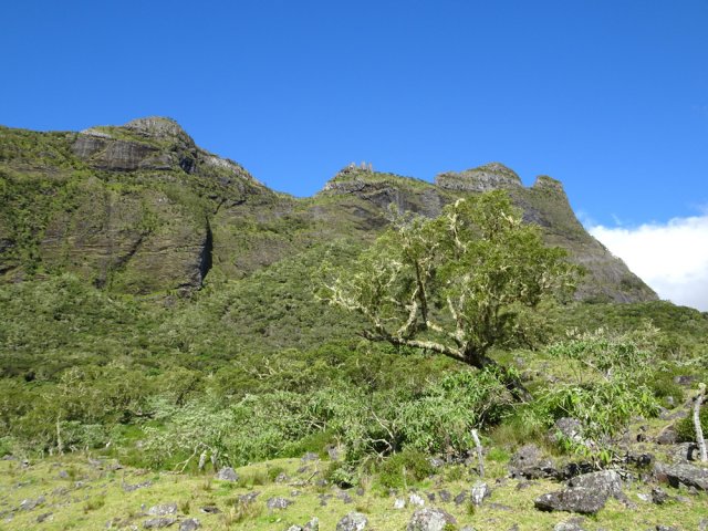 Les Trois Salazes dominent le plateau