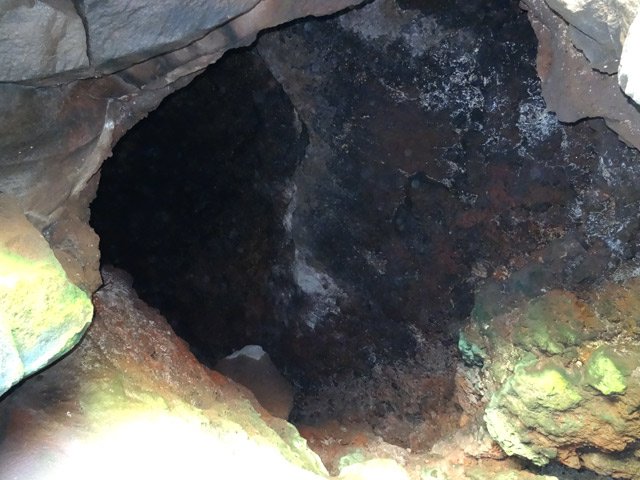 Le haut de la Caverne des Hirondelles