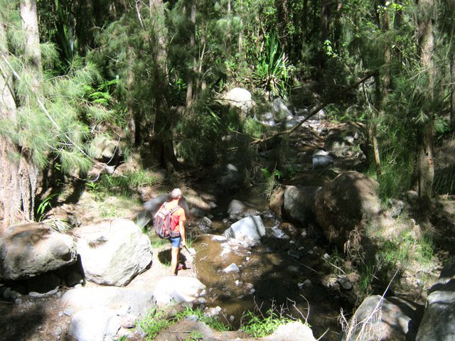 Il y a toujours un passage près de l'eau