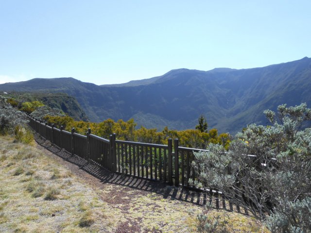 Le belvédère proche du parcours pour personnes à mobilité réduite