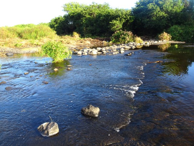 Il faut se mouiller les pieds une grande partie de l'année pour franchir le gué