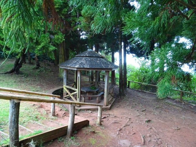 Fin de la descente à l'aire de pique-nique du Tévelave