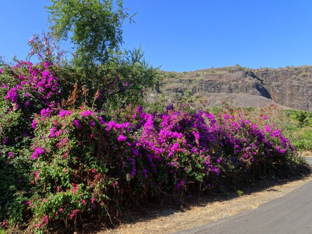Début du retour par la route du Tour des Roches